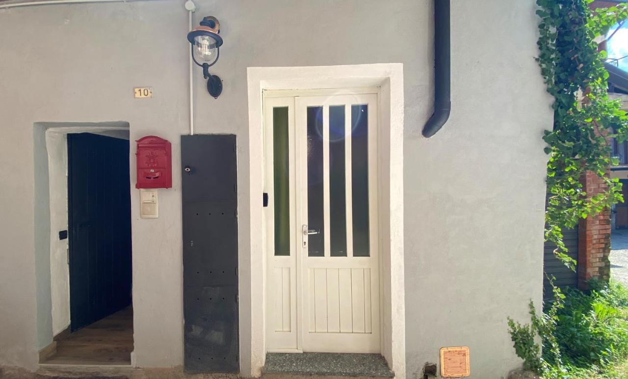 Nicolaus Sesto Calende Exterior foto
